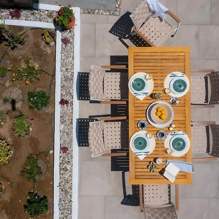 The Be House Ano Petali