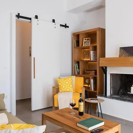 The Be House * Ano Petali