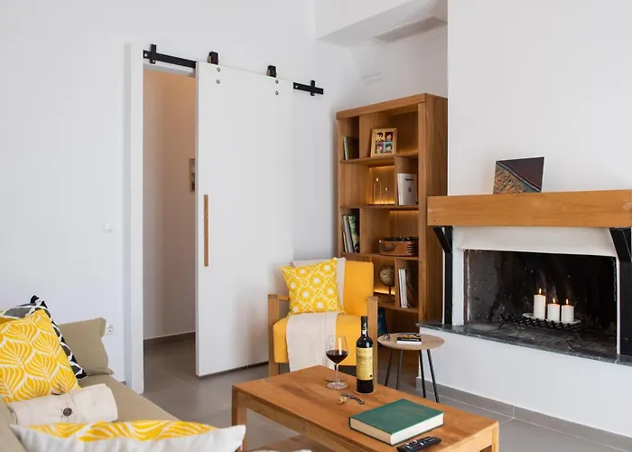 The Be House * Ano Petali