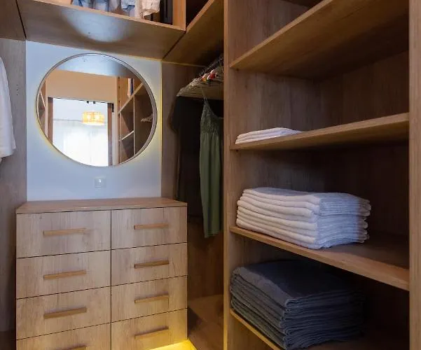 Apartament The Be House