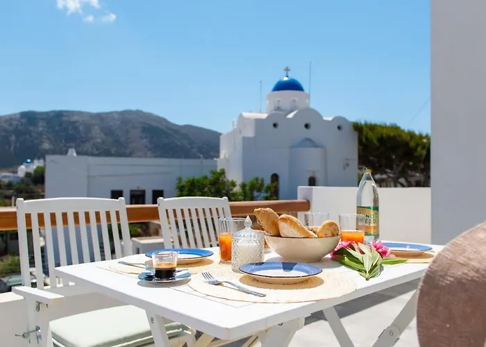 The Be House * Ano Petali